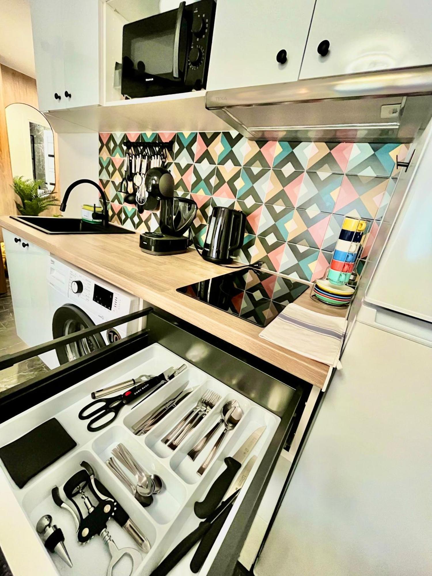Elegante Apartamento Tres Colores アリカンテ エクステリア 写真